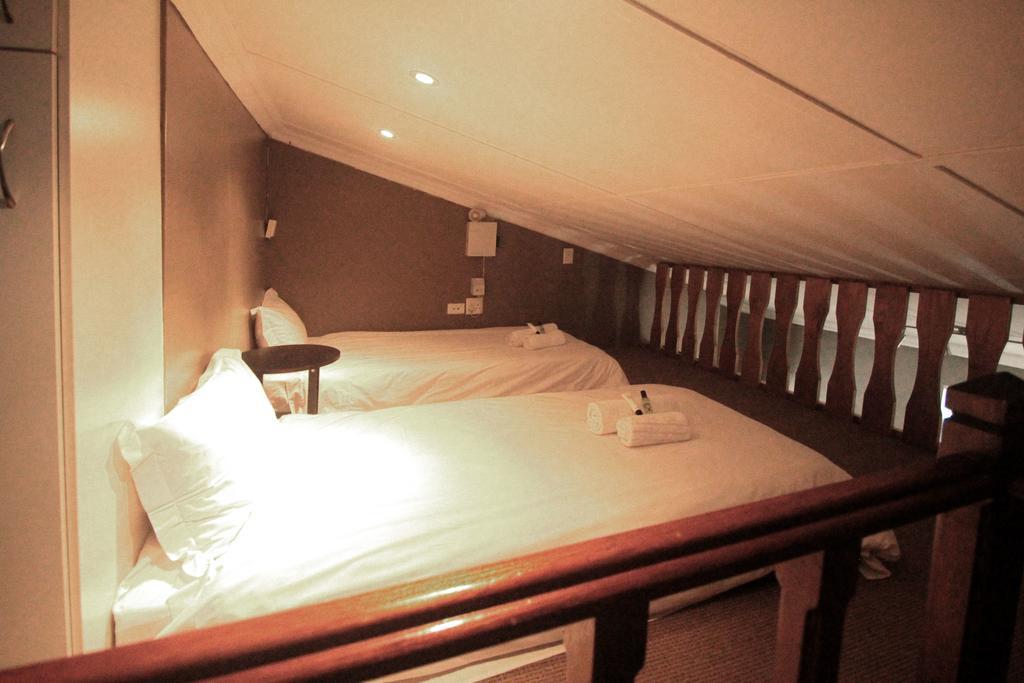 1932 House Bed And Breakfast 월브스베이 외부 사진